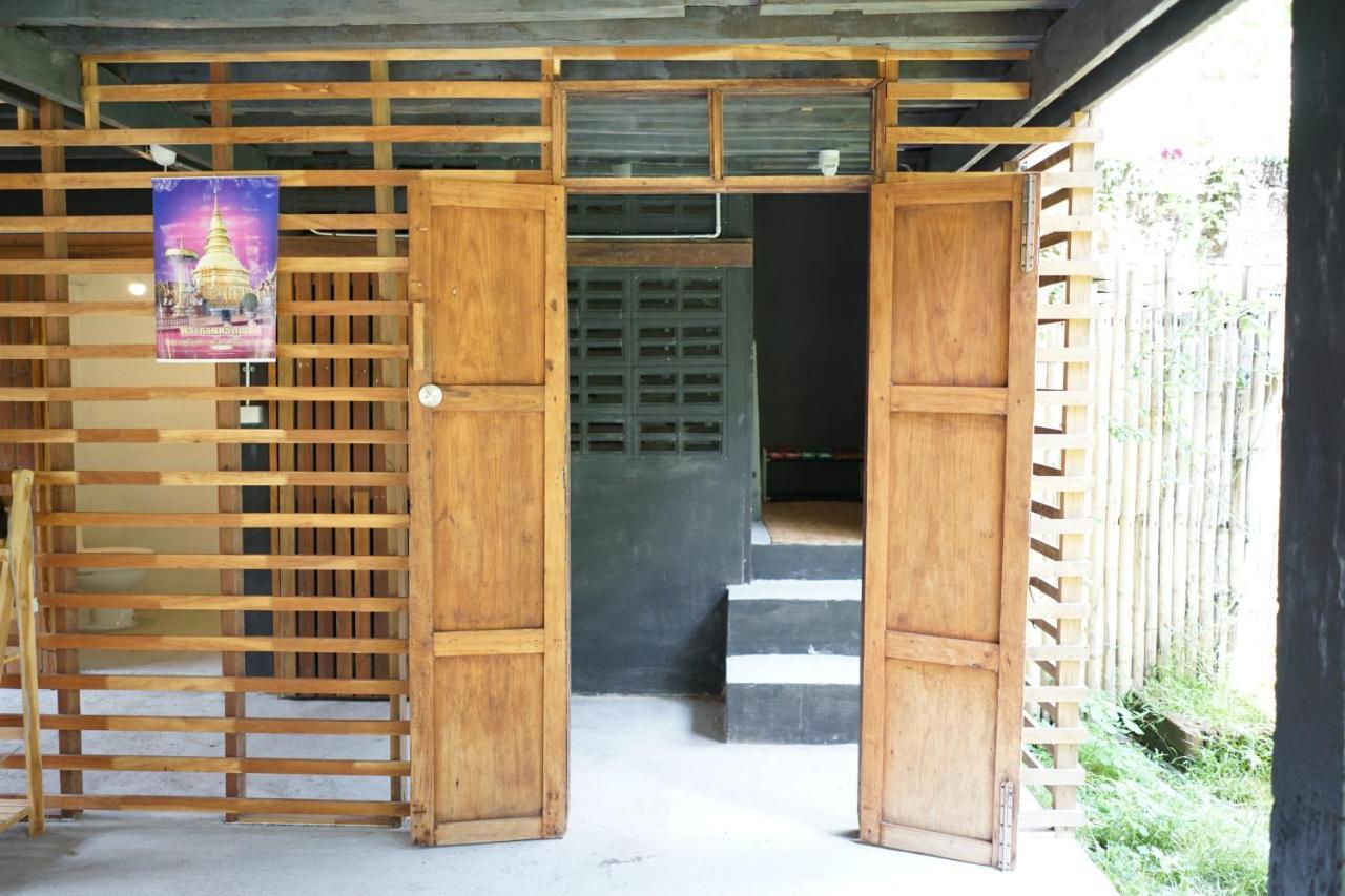 Hostel Pickbaan Lamphun Exterior foto